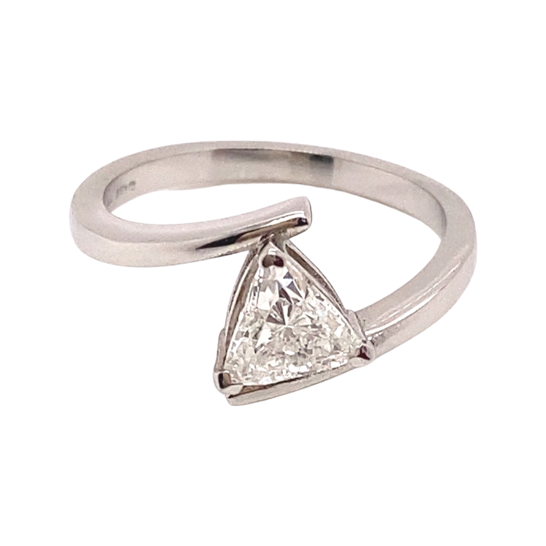 Trilliant Cut Diamond Twist Solitaire Cardiff Gold